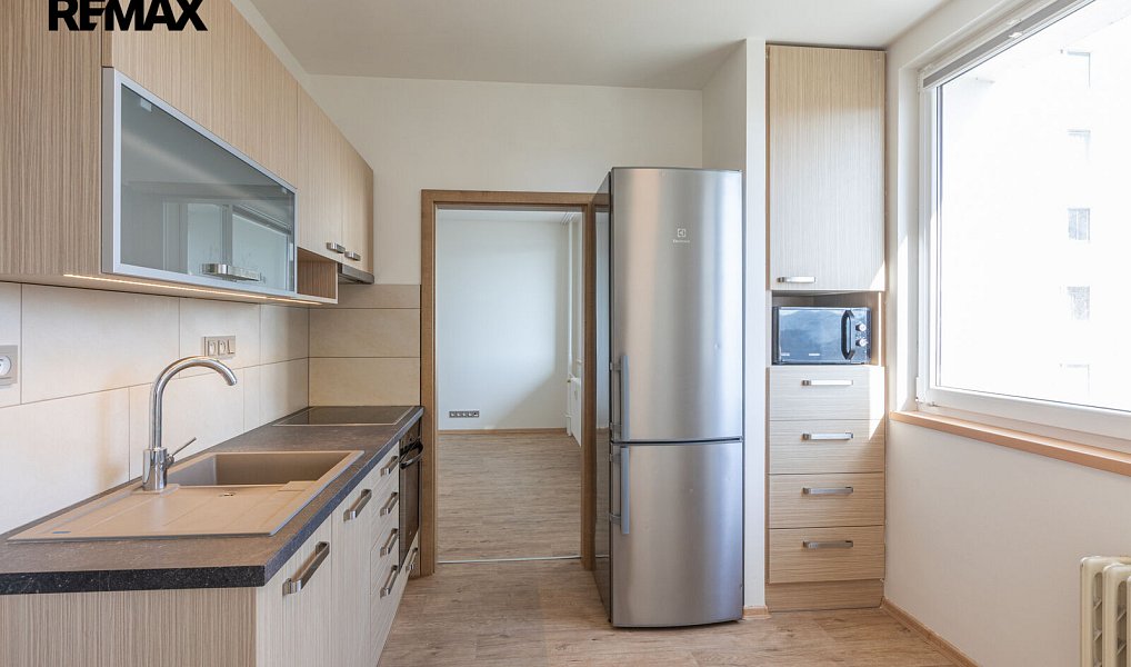 Pronájem bytu 3+1 73 m², Praha – fotka 1 z 16