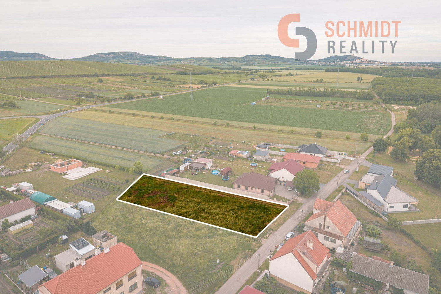 Prodej stavebního pozemku 1 806 m² – fotografie 3