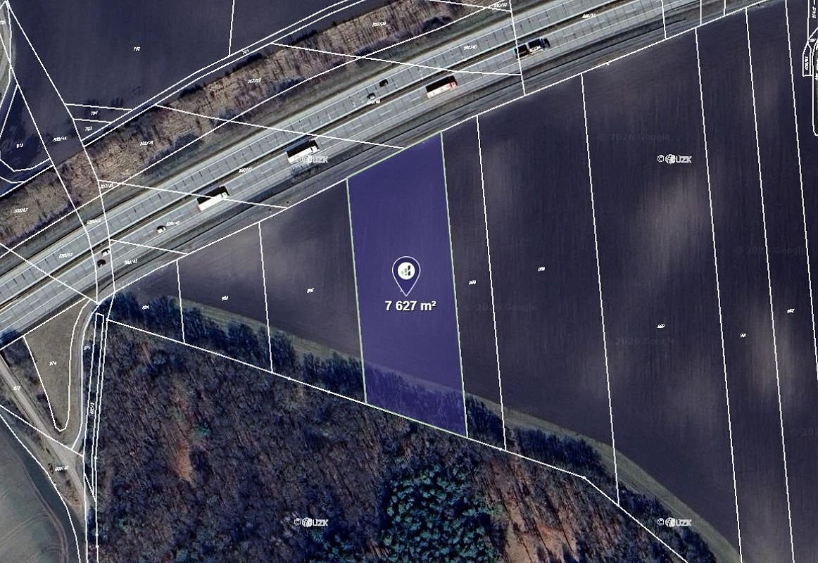 Prodej pole 1 271 m²