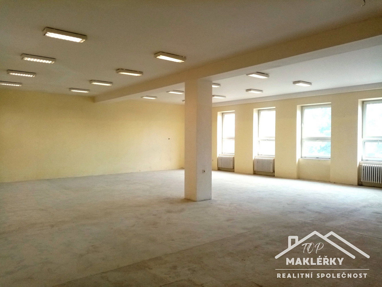 Pronájem obchodních prostor 135 m² – fotografie 3