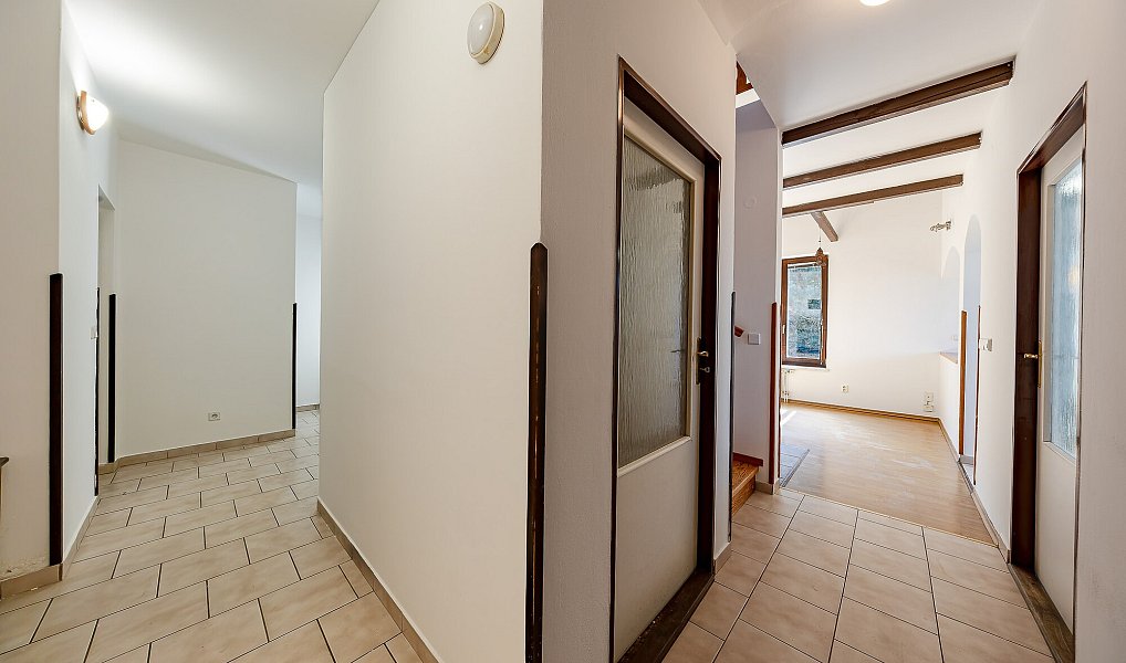 Prodej domu 184 m² s pozemkem 1 027 m², Uherské Hradiště – náhled fotky 9