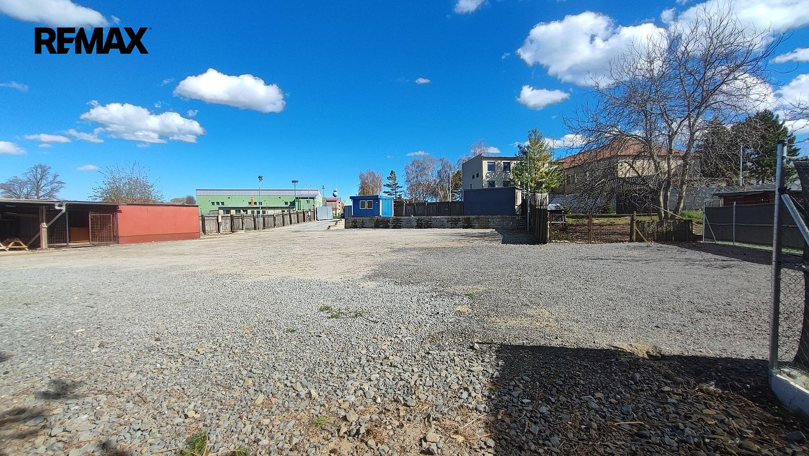 Pronájem komerčního pozemku 1 553 m² — photo 2