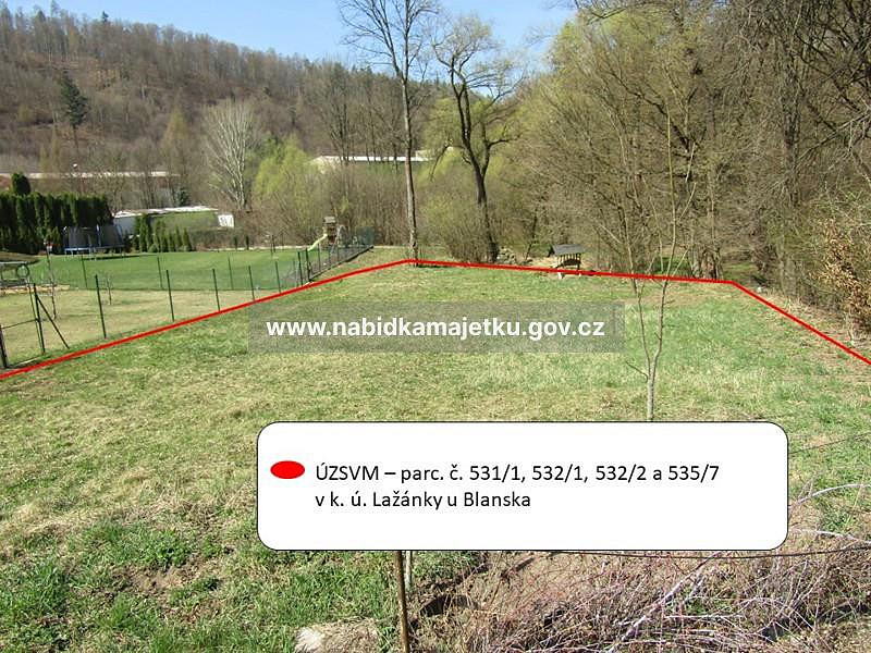 Prodej pozemku 865 m²