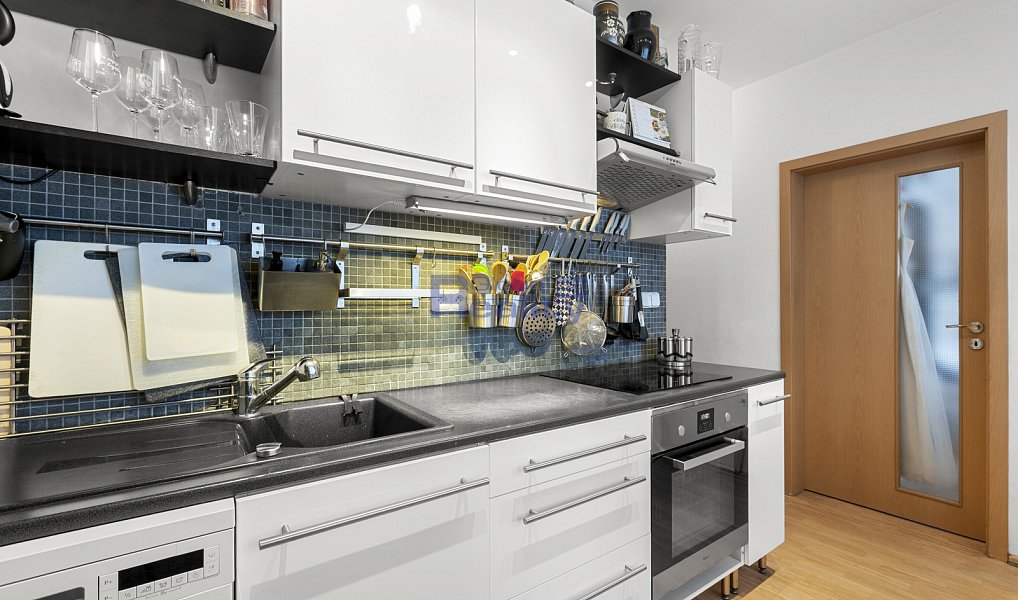 Prodej bytu 4+1 85 m², Hradec Králové – náhled fotky 2
