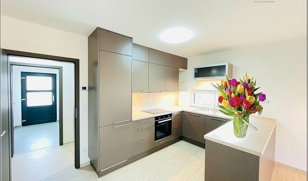 Prodej domu 106 m² s pozemkem 813 m², Řehenice – náhled fotky 2