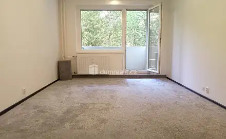 Pronájem bytu 2+1 48 m², Charkovská, Karlovy Vary