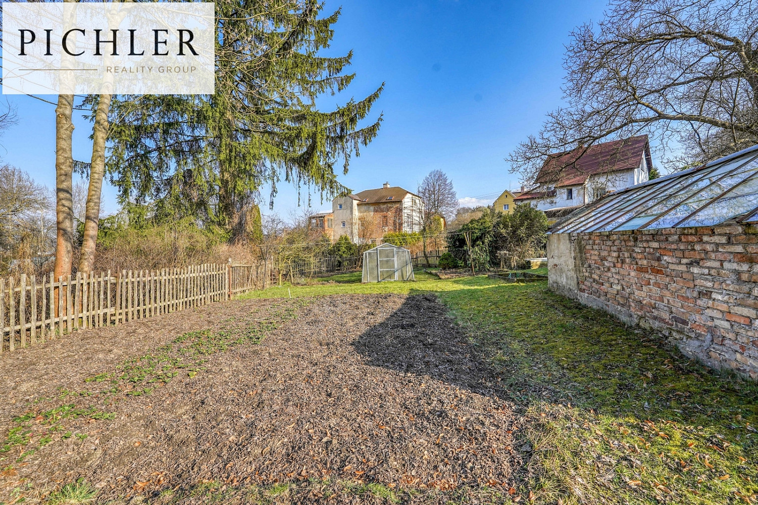 Prodej stavebního pozemku 1 621 m² – fotografie 4