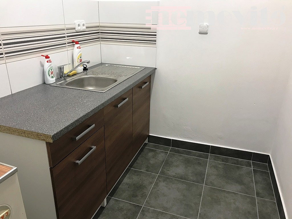 Pronájem kanceláře 30 m² – pohled 6