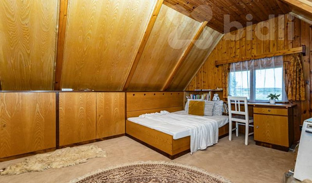 Prodej domu 97 m² s pozemkem 1 779 m², Straky – náhled fotky 9