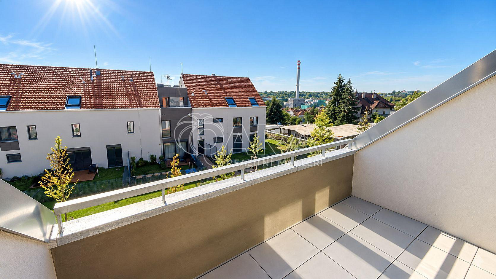 Pronájem bytu 1+kk 28 m² – fotografie 2