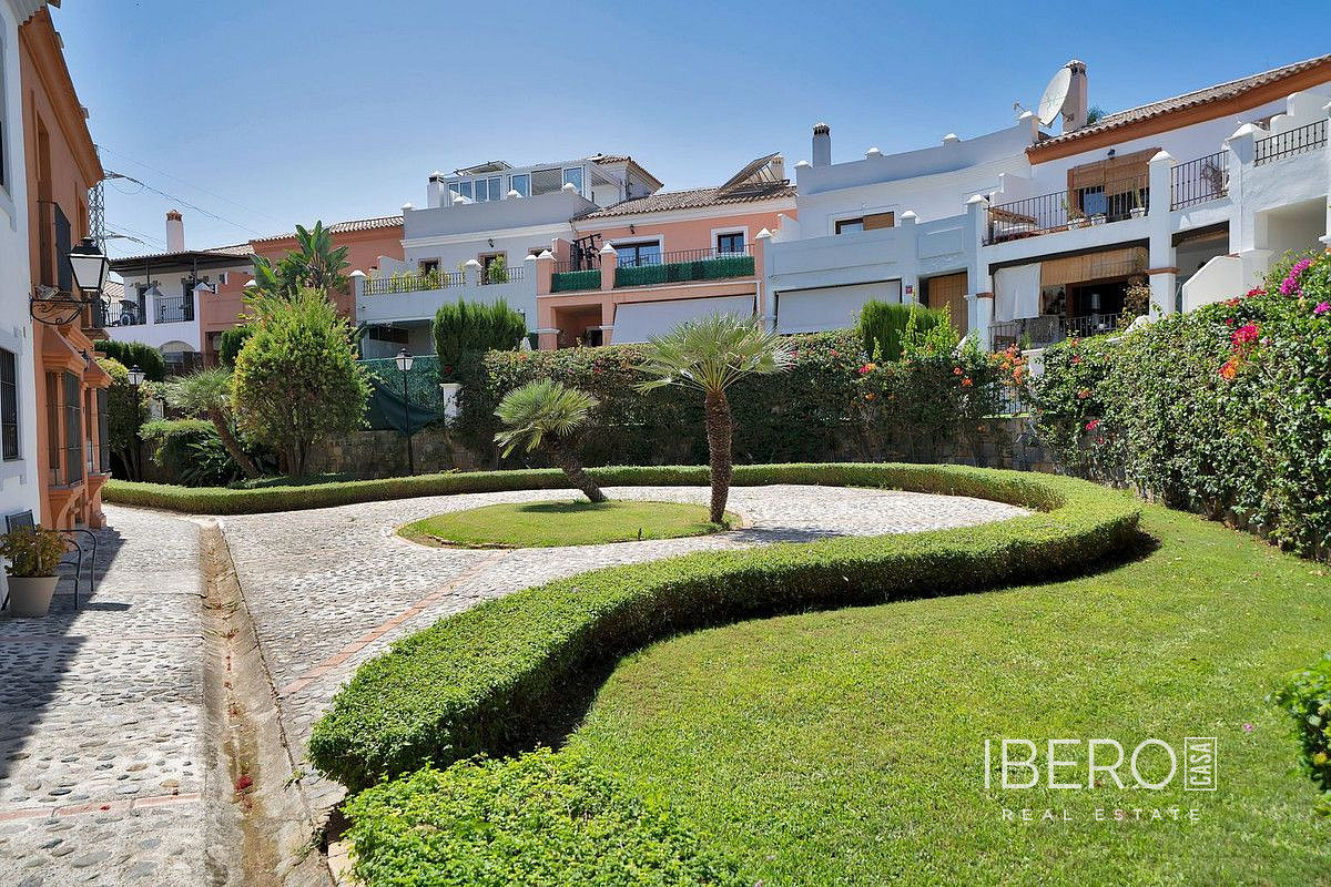 Prodej domu 192 m² s pozemkem 30 m²