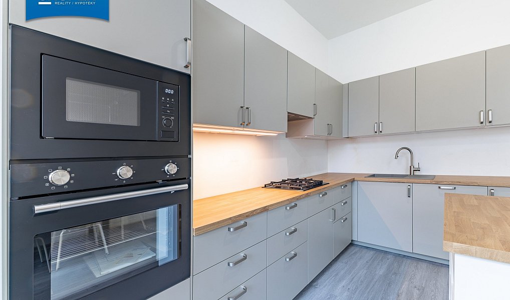 Pronájem bytu 4+1 130 m², Liberec – náhled fotky 10