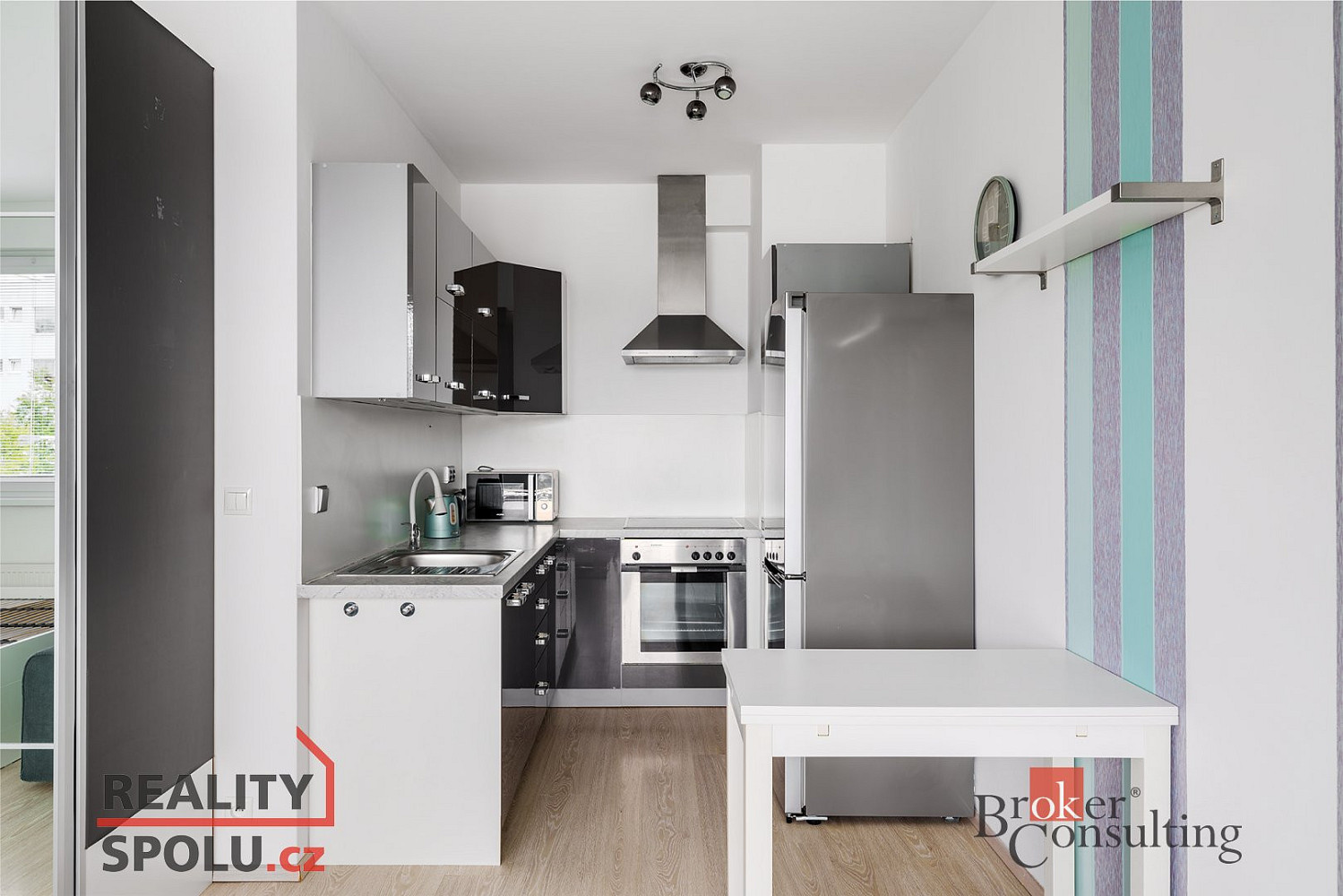 Pronájem bytu 1+kk 37 m² – fotografie 4