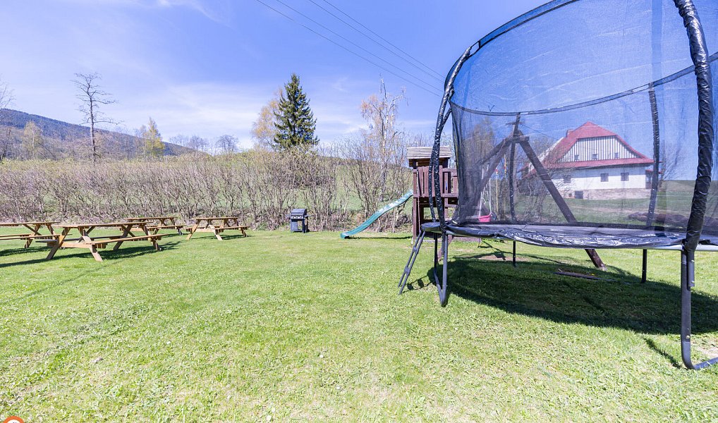 Prodej chaty/chalupy 450 m² s pozemkem 3 353 m², Staré Město – náhled fotky 29