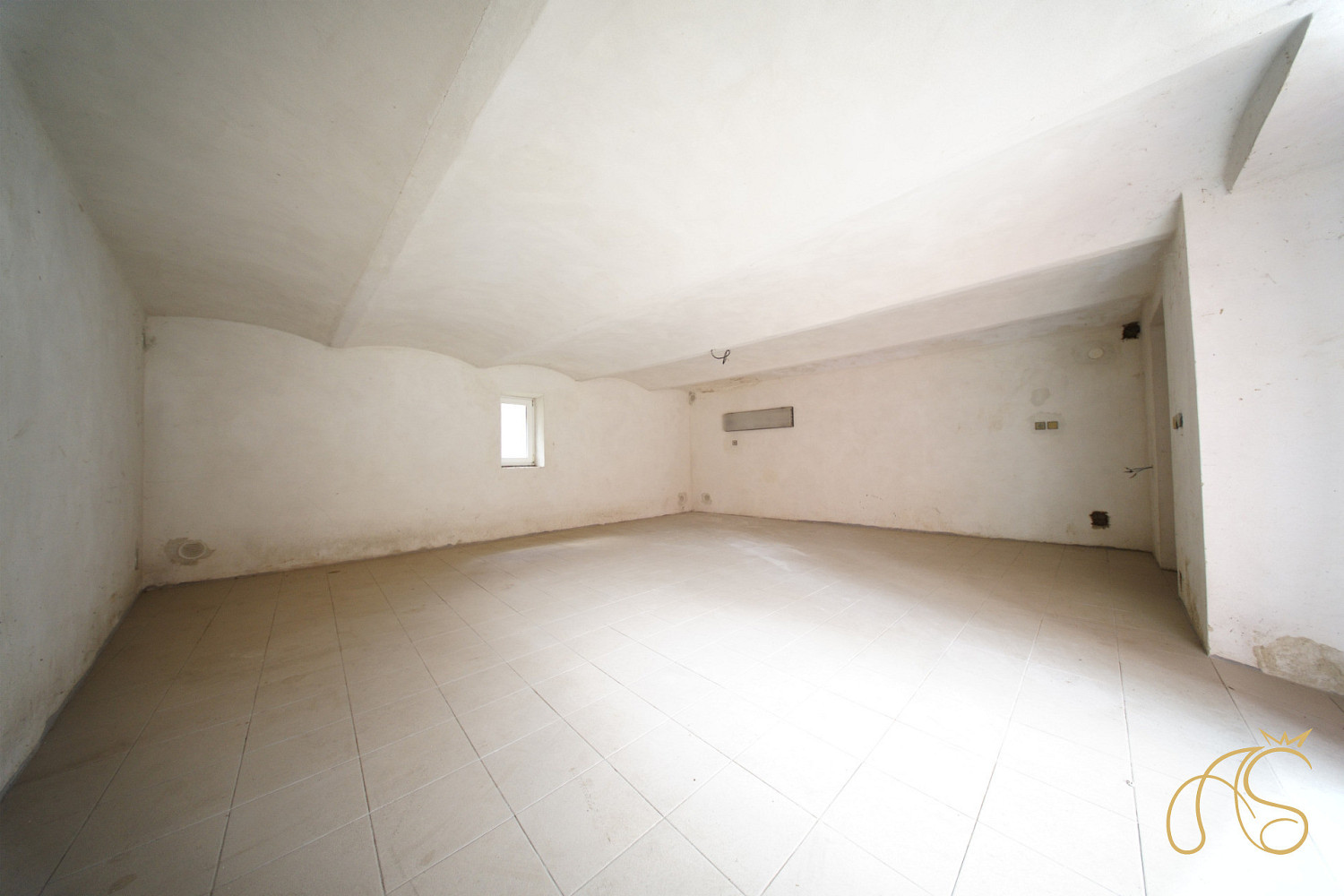 Prodej komerčního objektu (jiného typu) 678 m² — photo 4