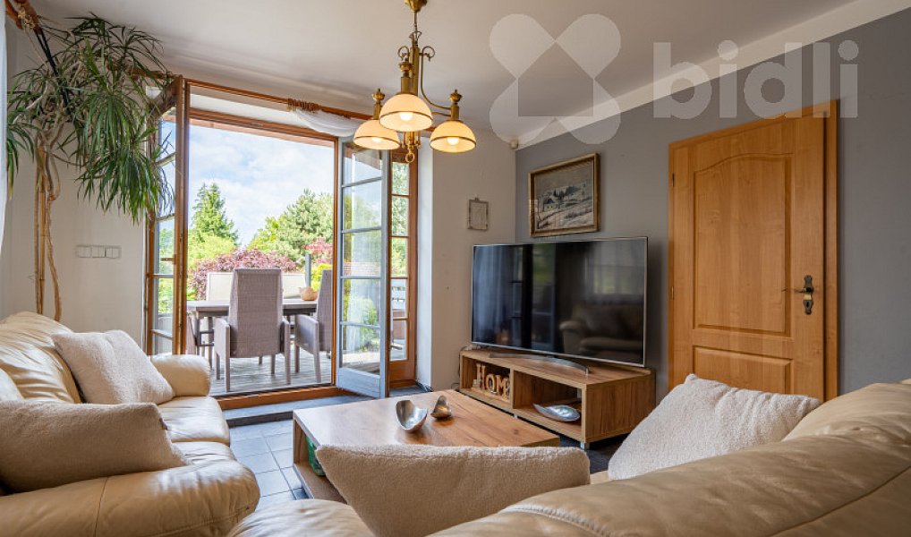 Prodej domu 214 m² s pozemkem 1 285 m², Kamenice – náhled fotky 4