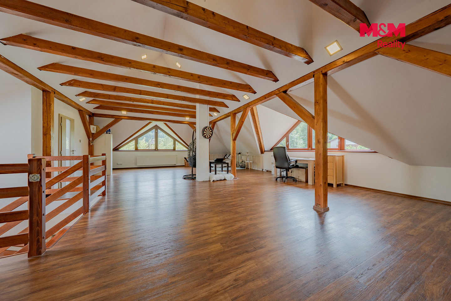 Prodej domu 220 m² s pozemkem 1 559 m² — photo 2