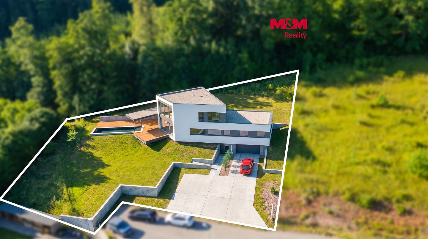 Prodej stavebního pozemku 1 831 m²
