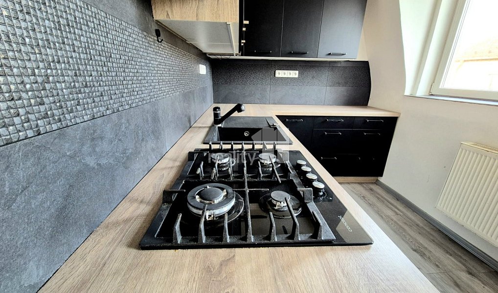 Prodej bytu 3+1 78 m², Aš – náhled fotky 3