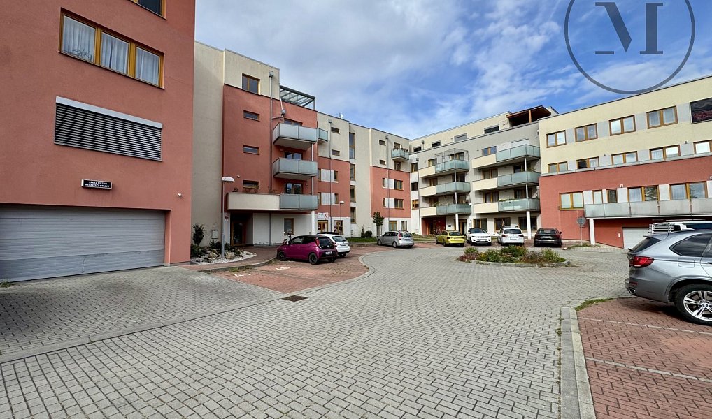 Pronájem bytu 3+kk 97 m², České Budějovice – náhled fotky 4