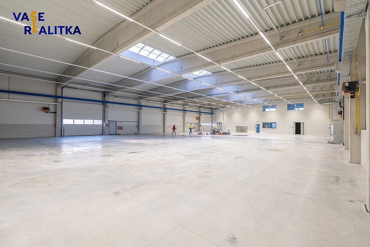 Pronájem výrobních prostor 1 637 m² – fotografie 3