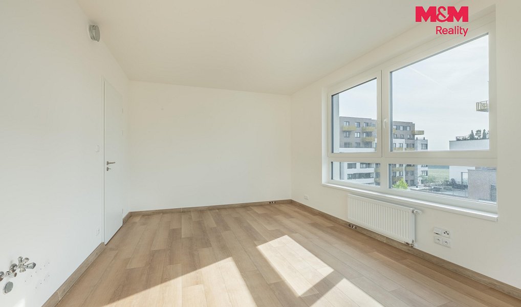 Prodej bytu 1+kk 35 m², Praha – náhled fotky 4