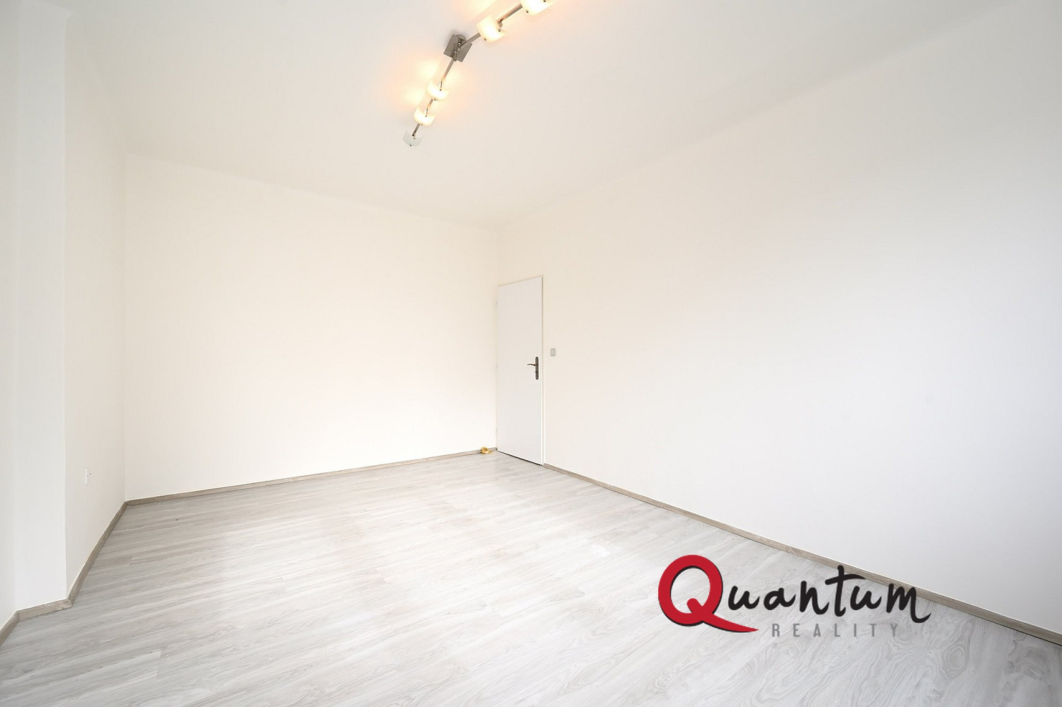Pronájem bytu 2+1 49 m² – fotografie 2
