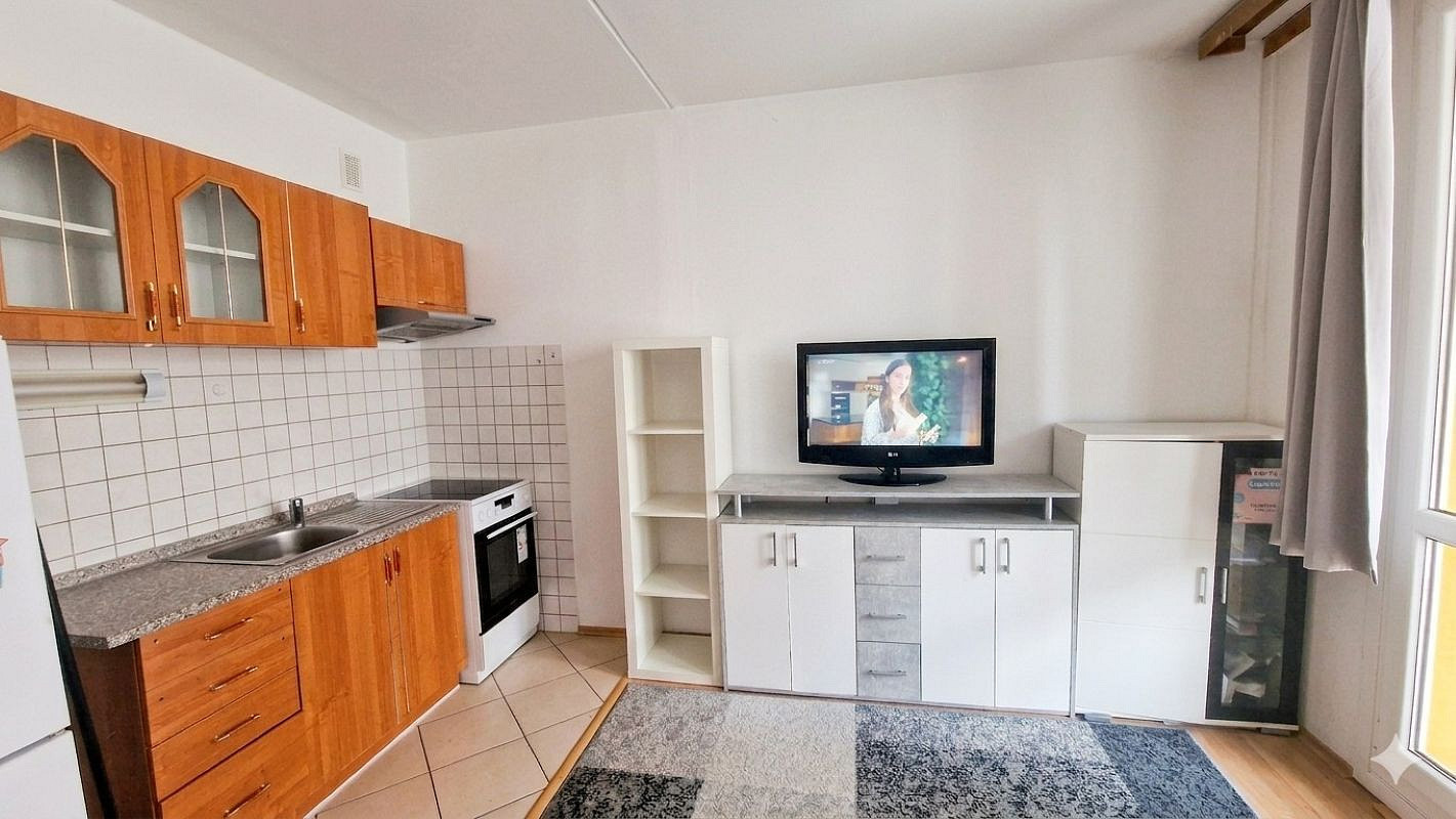 Pěkný byt 1+kk s lodžií, v Plzni-Bolevci