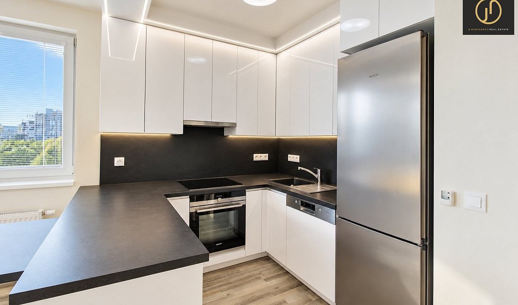 Pronájem bytu 3+kk 71 m², Praha – náhled fotky 4