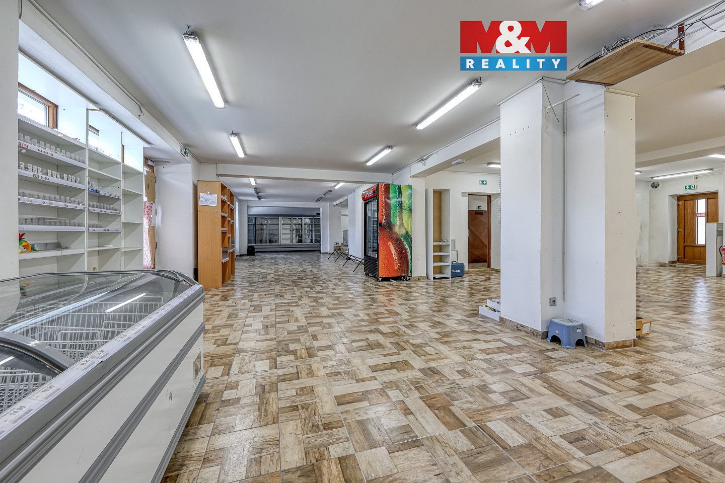 Pronájem obchodních prostor 220 m²