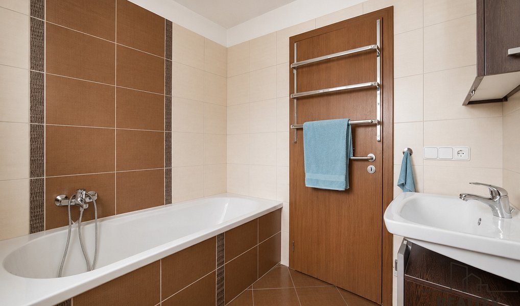 Prodej bytu 3+kk 75 m², Hovorčovice – náhled fotky 19