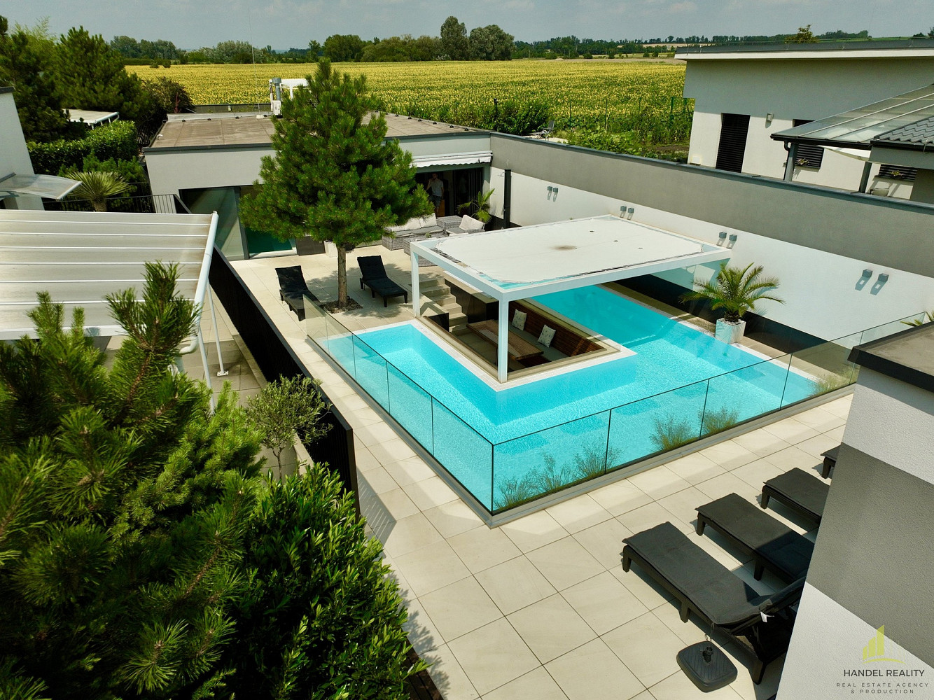 Prodej domu 365 m² s pozemkem 1 350 m² – fotografie 2