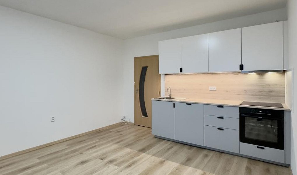 Pronájem bytu 2+kk 40 m², Česká Lípa – náhled fotky 2