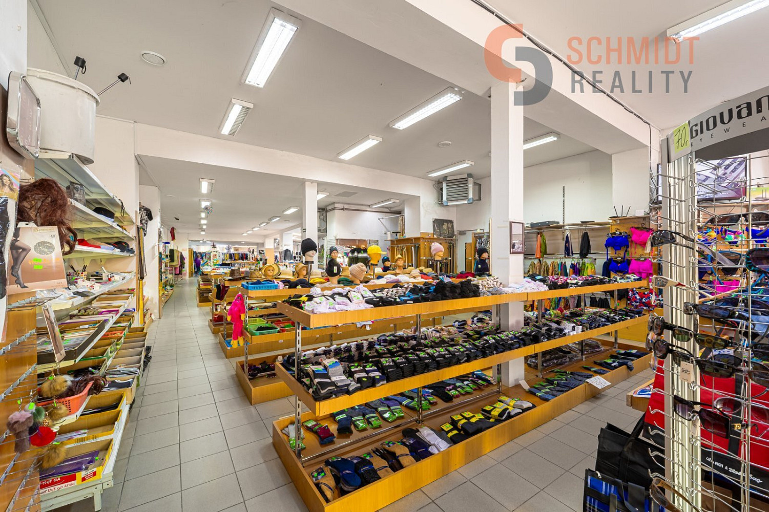 Prodej obchodních prostor 900 m² – fotografie 2