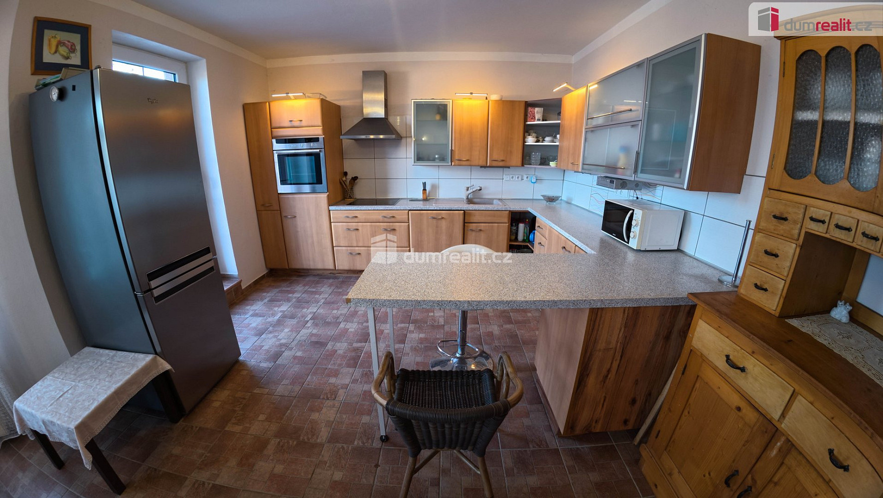 Pronájem domu 300 m² s pozemkem 1 427 m² – fotografie 2