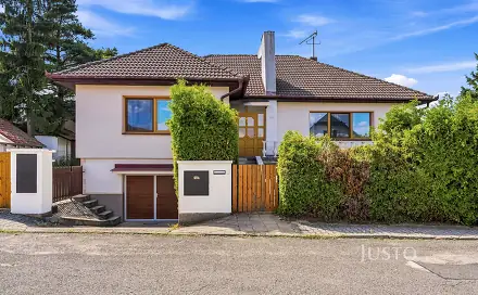 Prodej domu 250 m² s pozemkem 1 214 m², Chudeřice, okres Hradec Králové