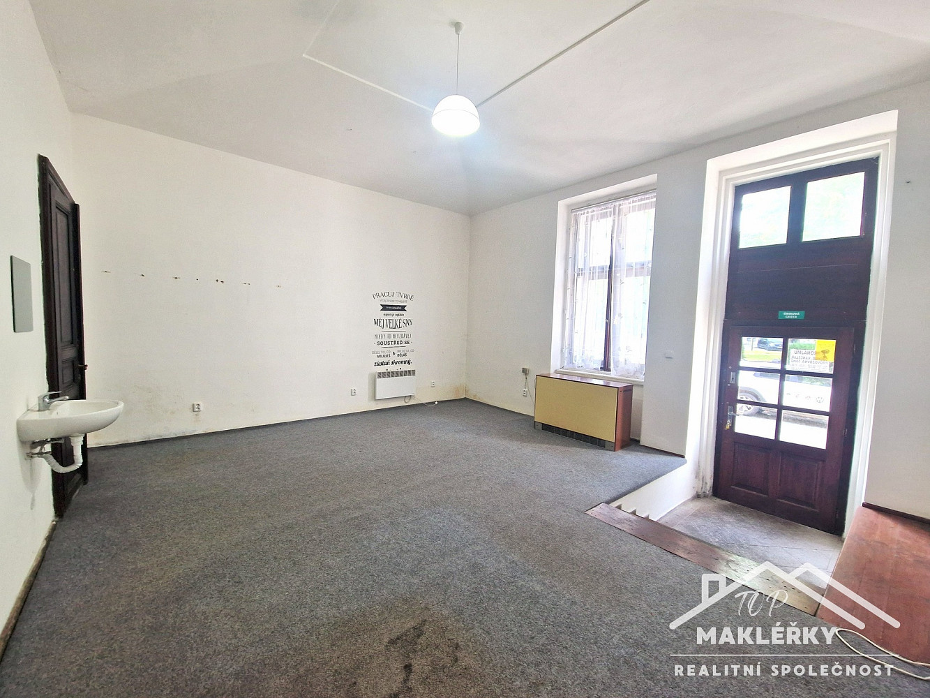 Pronájem obchodních prostor 75 m² – fotografie 3