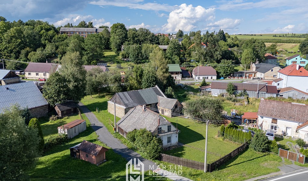 Prodej stavebního pozemku 1 379 m², Dvorce – náhled fotky 22
