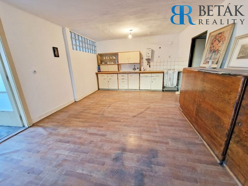 Prodej domu 280 m² s pozemkem 393 m² – další
