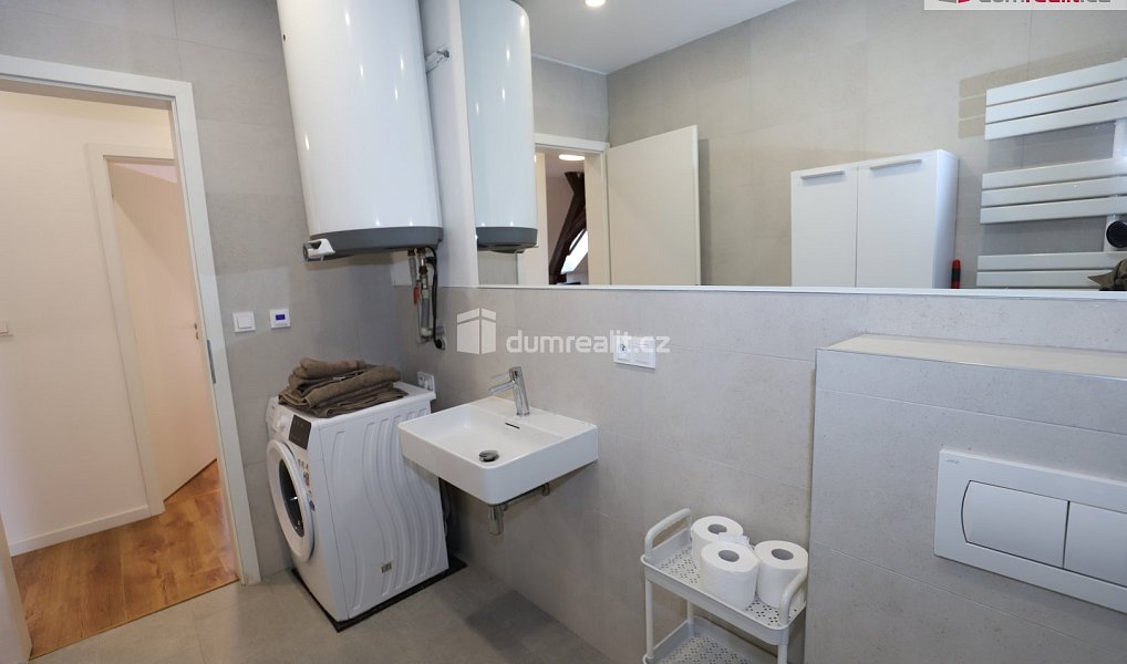 Prodej bytu 3+1 87 m², Cheb – náhled fotky 21