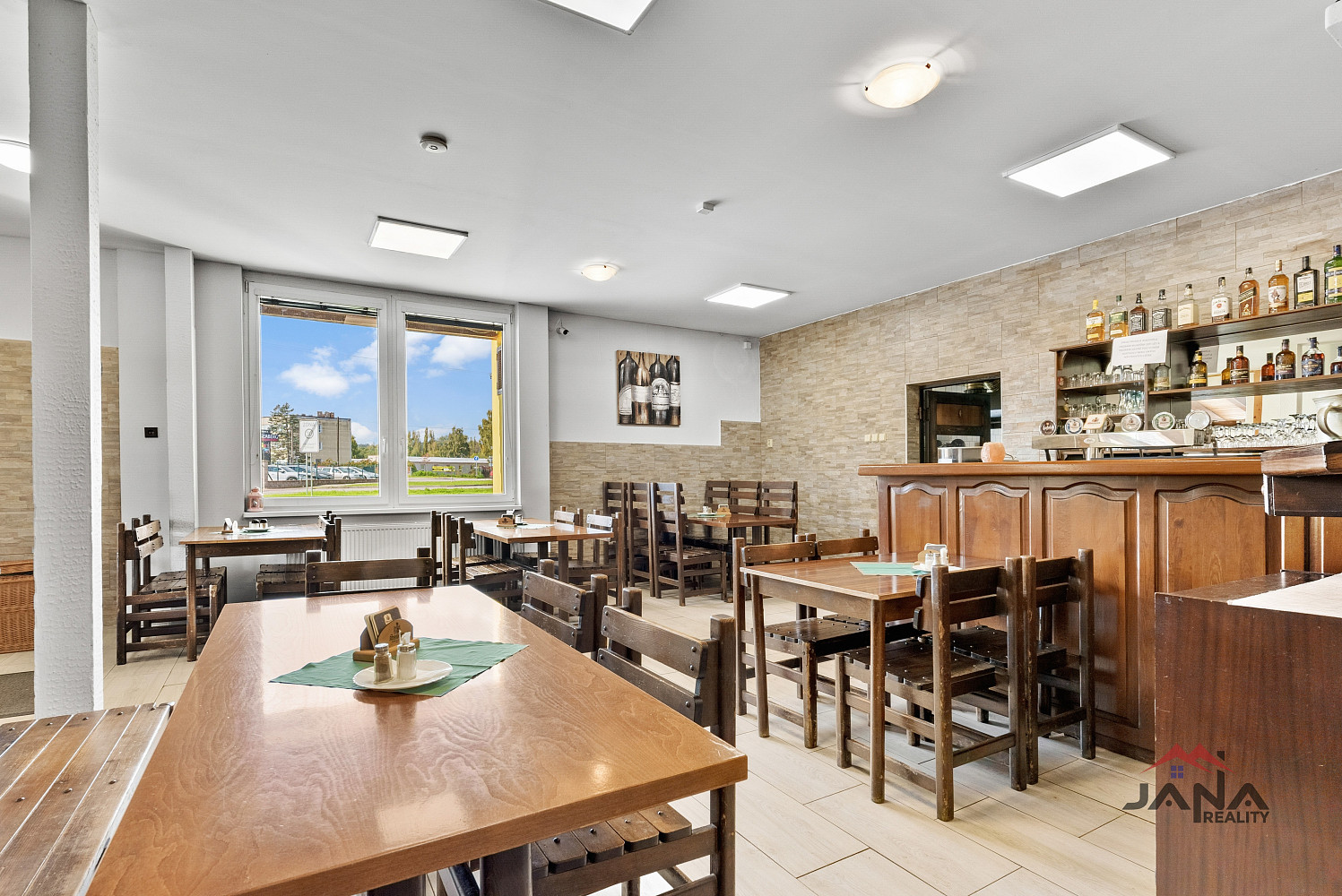 Prodej restaurace 300 m² – fotografie 2