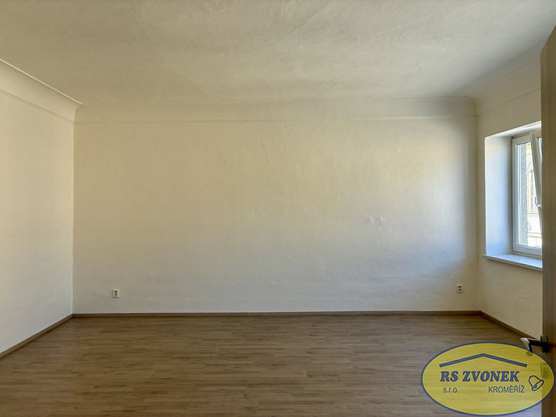 Pronájem bytu 2+kk 63 m² – fotografie 3