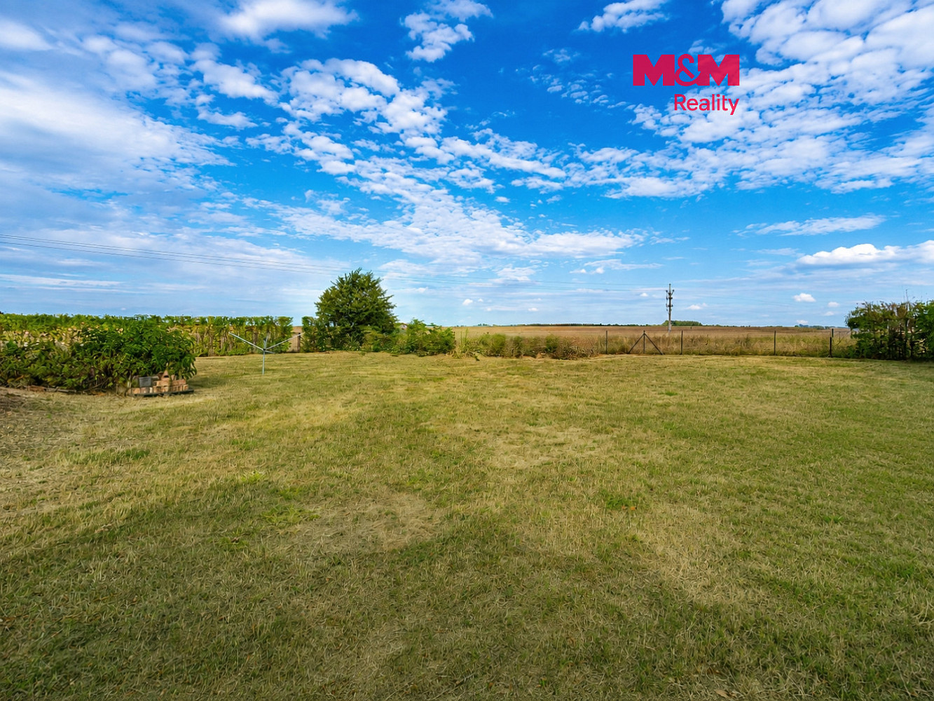 Prodej stavebního pozemku 1 050 m²