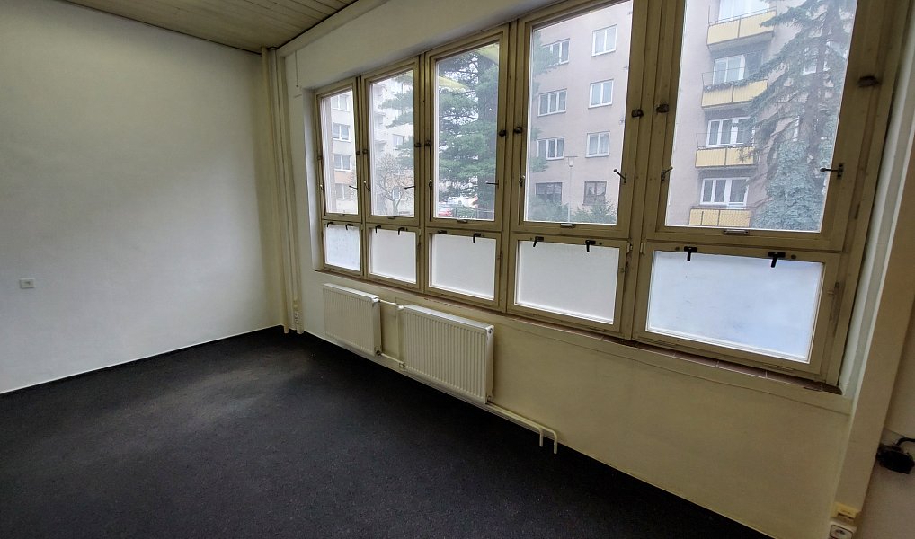 Pronájem kanceláře 22 m², Náchod – náhled fotky 2