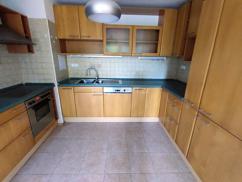 Pronájem bytu 3+kk 69 m²