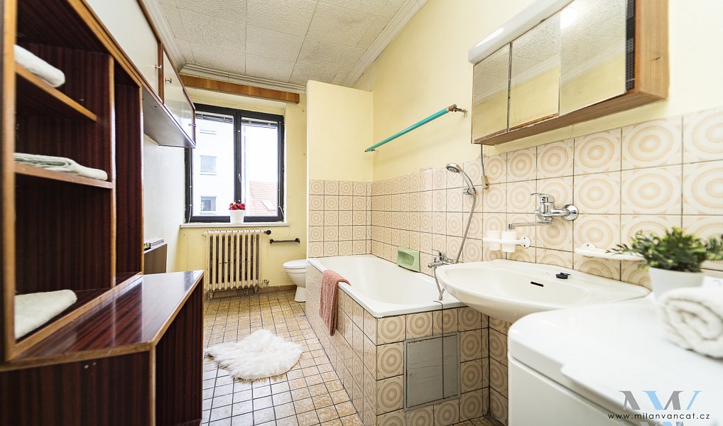 Prodej domu 250 m² s pozemkem 633 m², Dobříš – náhled fotky 7