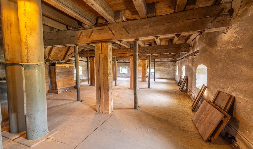 Prodej zemědělského objektu 1 137 m², Božejov – náhled fotky 4
