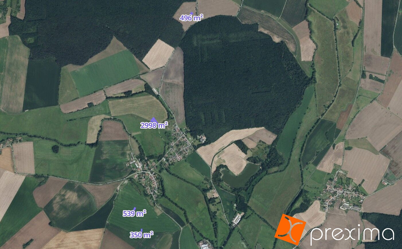 Prodej pole 1 045 m²