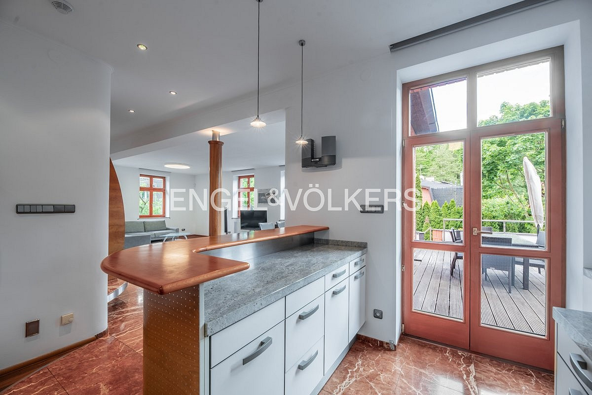 Prodej domu 385 m² s pozemkem 727 m² — photo 5