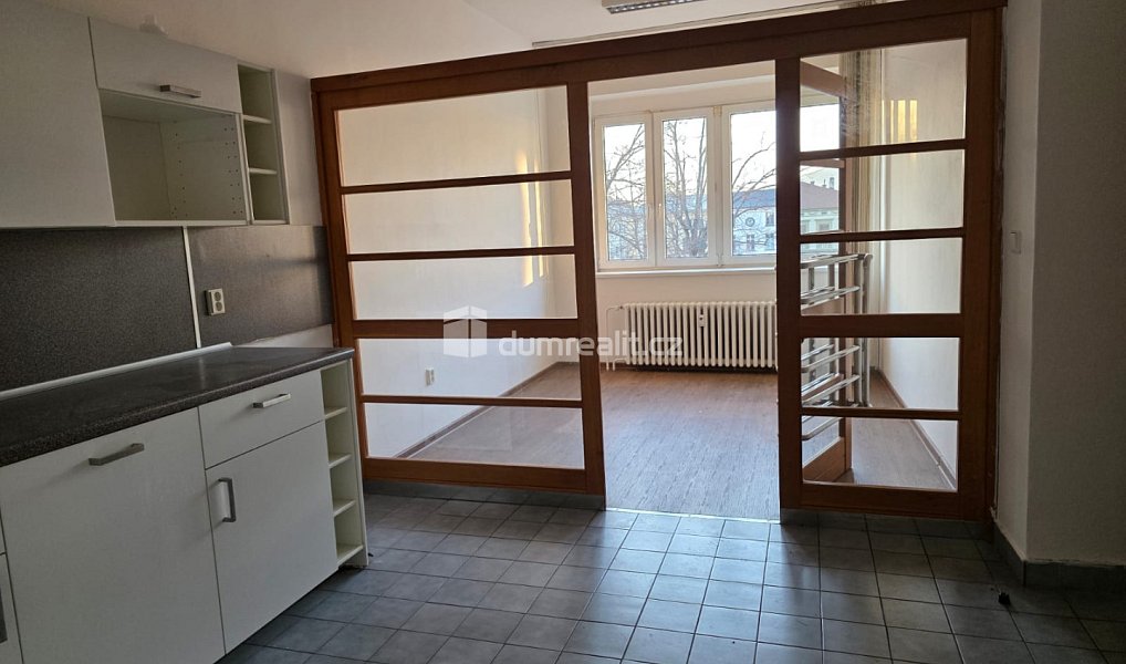 Pronájem kanceláře 250 m², Frenštát pod Radhoštěm – náhled fotky 3